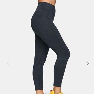 Outdoor Voices Tech Flex 3/4 legging NWT